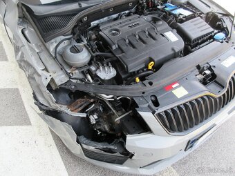 Škoda Octavia Combi 2.0 TDI DPF RS DSG - 20