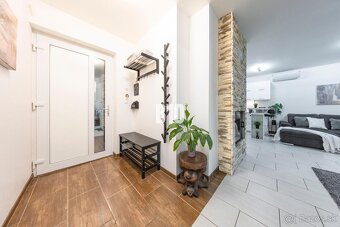 Tri Vody - 4-izbový rodinný dom s bazénom I Bazalková ulica - 20