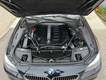 BMW Rad 5 F11 530D M-Packet = Navi, A/T, F1 Riadenie = - 20
