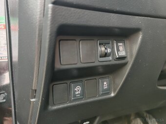 Nissan Qashqai 4X4-SLOVENSKE-1 MAJITEL-UZIVATEL-SPOLAHLIVE - 20