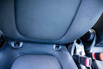 Predám Mercedes Smart fortwo coupe, benzín 66 kW, 6st.automa - 20