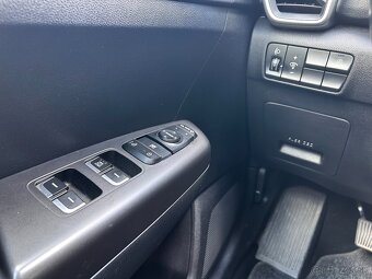 Kia Sportage PE 1.6GDi 97kW M6 GOLD - 20