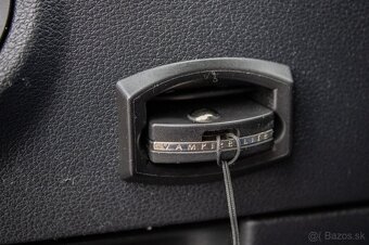 Škoda Octavia Combi 2.0 TDI RS DSG - 20