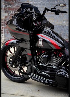 HARLEY DAVIDSON ROAD GLIDE CUSTOM SPECIAL - 20
