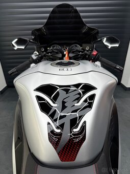 SUZUKI GSXR1300 HAYABUSA - 20