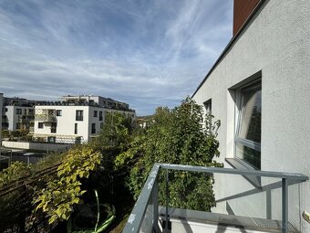 3i. byt 82m, 1x GP, rezidencia KOLÍSKY, ul. Ota Holúska, ZB - 20