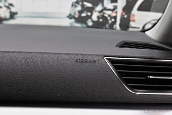 Škoda Superb Combi 2.0 TDI SCR Executive DSG - 20