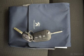 Peugeot Traveller 2,0 HDi 110 kW, 1.maj,8-míst,NAVI,DPH, - 20