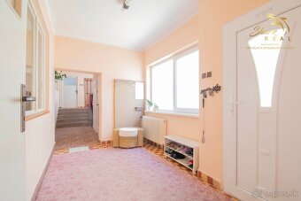 Čiastočne zrekonštruovaný dom vo výbornej lokalite s garážou - 20