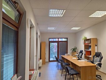 Rodinný dom s výhľadmi na hrad, 3 terasy + 2 polyfunkcie - 20