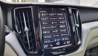 Volvo XC60 B5 2.0L Momentum Pro AWD A/T - 20