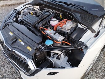 Škoda Octavia IV STYLE- 1.4Tsi iV hybrid,2700km,2024-AKCE - 20