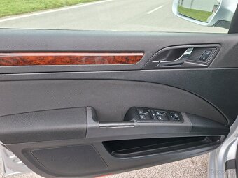 Škoda Superb Combi 2.0 TDI - 20