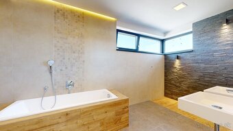ŠTÝLOVÝ 5-IZBOVÝ RODINNÝ DOM S DVOJGARÁŽOU A BAZÉNOM - 20