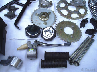 - NOVÉ - DIELY na - BABETU - KORÁDO - STELLU - - 20