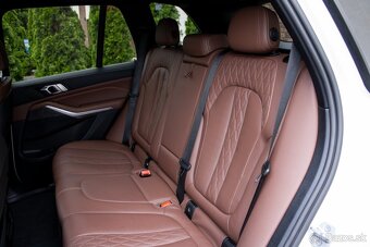 BMW X5 3.0 xDrive45e A/T M-Packet/ ZÁRUKA - 20