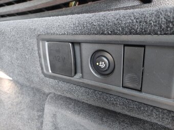BMW X5 30d xDrive Mpaket HUD VZDUCH KAMERA TAŽNÉ - 20