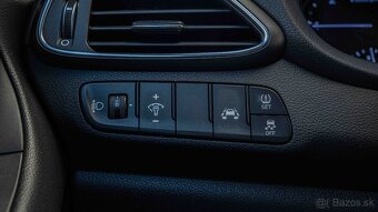 Hyundai i30 CW 1.6 CRDi Classic DTC / ODPOČET DPH - 20