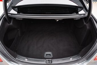 Mercedes-Benz E 220d 4Matic AMG Line / Night Paket - 20