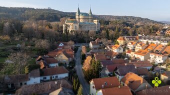 Dvojpodlažný Apartmán s garážou pod Bojnickým zámkom - 20