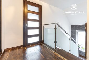 RODINNÝ DOM S BAZÉNOM NA PEREŠI - 20