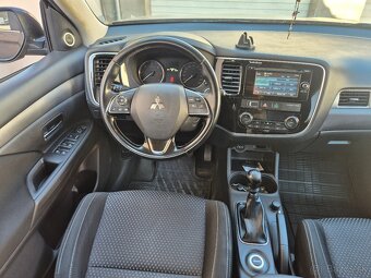 Mitsubishi Outlander 2.2D 4x4 7.miest - 20