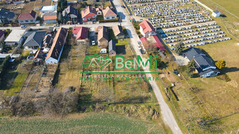 Na predaj veľkého pozemku s projektom v obci Jacovce - 20