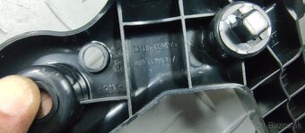 Drziak naraznika držiak na Kia, Toyota a Mercedes - 20