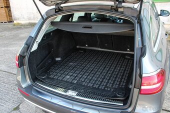 Mercedes E trieda All-Terrain 220d 143kW 4MATIC AT9 - 20