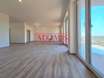 predáme 4izb. bungalov,131m2, teraska, obecná voda,ČOV, opti - 20