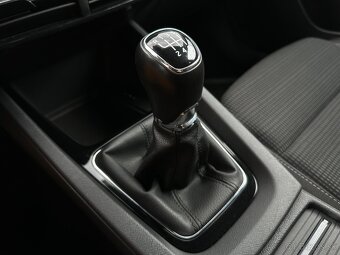 Škoda Octavia Combi 2.0 TDi M6, r.v.: 2021 - 20