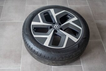 VOLKSWAGEN ID.3 PRO Performance 58kWh 2024 - 20