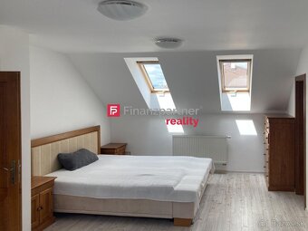 6-izbový rodinný dom s dvojgarážou, záhradou a krbom – Chorv - 20