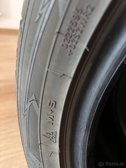 Predám zimné pneumatiky Goodyear 235/50R19 103V - 4 ks - 20