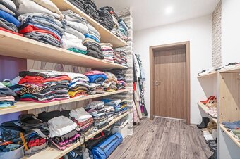 ALL INCLUSIVE | NA PREDAJ 4 IZBOVÝ RODINNÝ DOM S GARÁŽOU, JA - 20