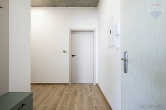 PRENÁJOM: KANCELÁRIE - DUNAJSKÁ STREDA, CZIBÓKOVÁ UL. - 20