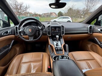 Porsche Cayenne - 20