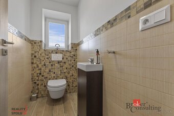 Veľký moderný rodinný dom v obľúbenej lokalite Jaroviec s mo - 20