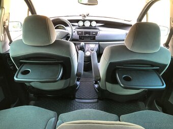 Peugeot 807 2.0 HDi (100 kW) Family, 7 miest, manuál, diesel - 20