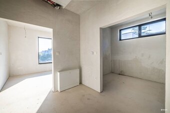 ZNÍŽENÁ CENA | Luxusná 5i vila so záhradou a privátnym výťah - 20