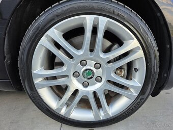 Škoda Superb Combi 3.6 FSI V6 4x4 + F1-DSG TOP - 20