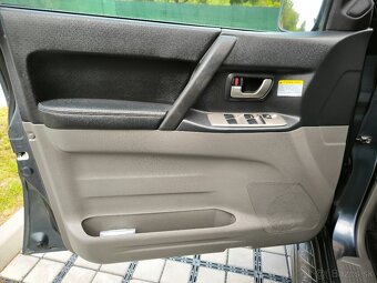 Mitsubishi Pajero Wagon 3.2 did FL - 20