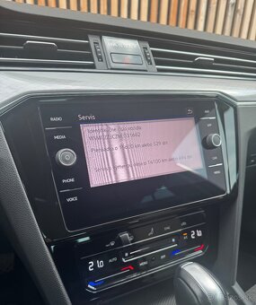 Rezervované Volkswagen Passat Variant 2.0 TDI Business DSG - 20