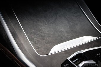 BMW X7 xDrive M60i mHEV A/T AJ NA SPLÁTKY - 20