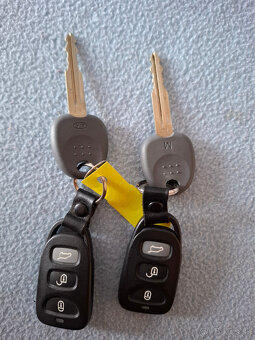 KIA SORENTO 2,5 diesel 4x4 AUTOMAT - 20