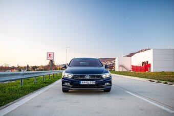VW Passat R-LINE DSG Ťažné Virtual CarPlay ACC Lane-assist - 20