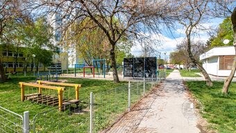 AXIS REAL | Priestranný 3-izbový byt, BA V. Petržalka, Smole - 20