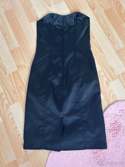 Každé saty 10 eur - 20
