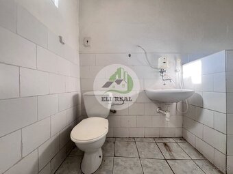 Na predaj rodinný dom s veľkou záhradou - Revúca / centrum D - 20