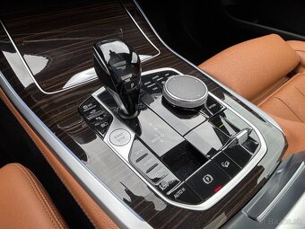 BMW X5 45e 2021, Sky Lounge, Laser, Massage, 4 zón. kl. - 20